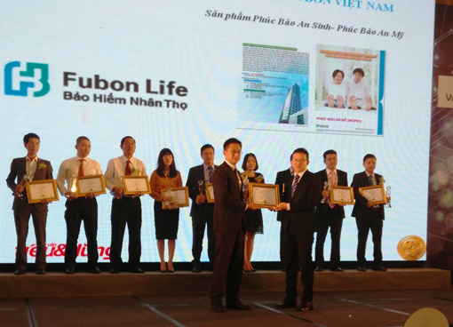 Nhận giải thưởng Tin&Dùng 2014: Fubon Life Việt Nam gặt hái niềm tin bằng phát triển bền vững ảnh 1